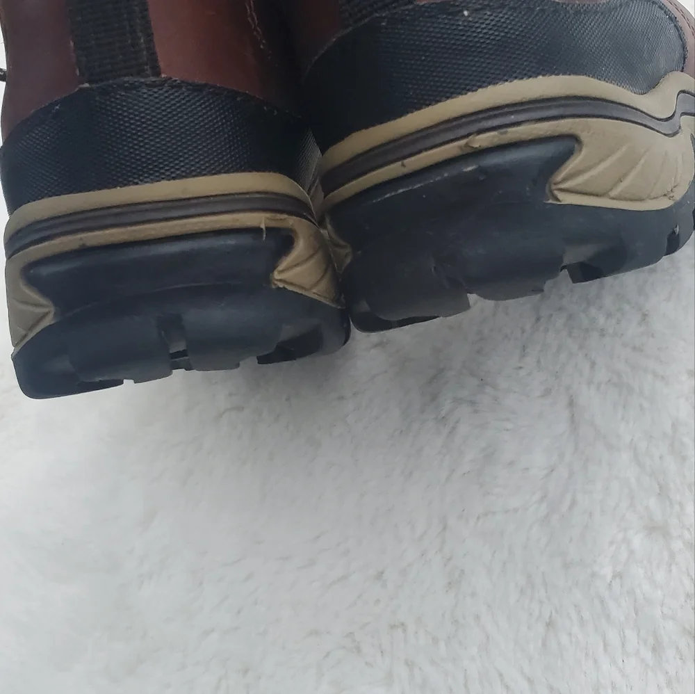 Boys Timberlane Shoes Size 2